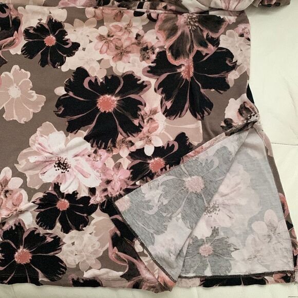 Tahari Flared Flowers Print 3/4 Sleeve Rayon Blend Top Tunic Size 1X - Picture 7 of 9